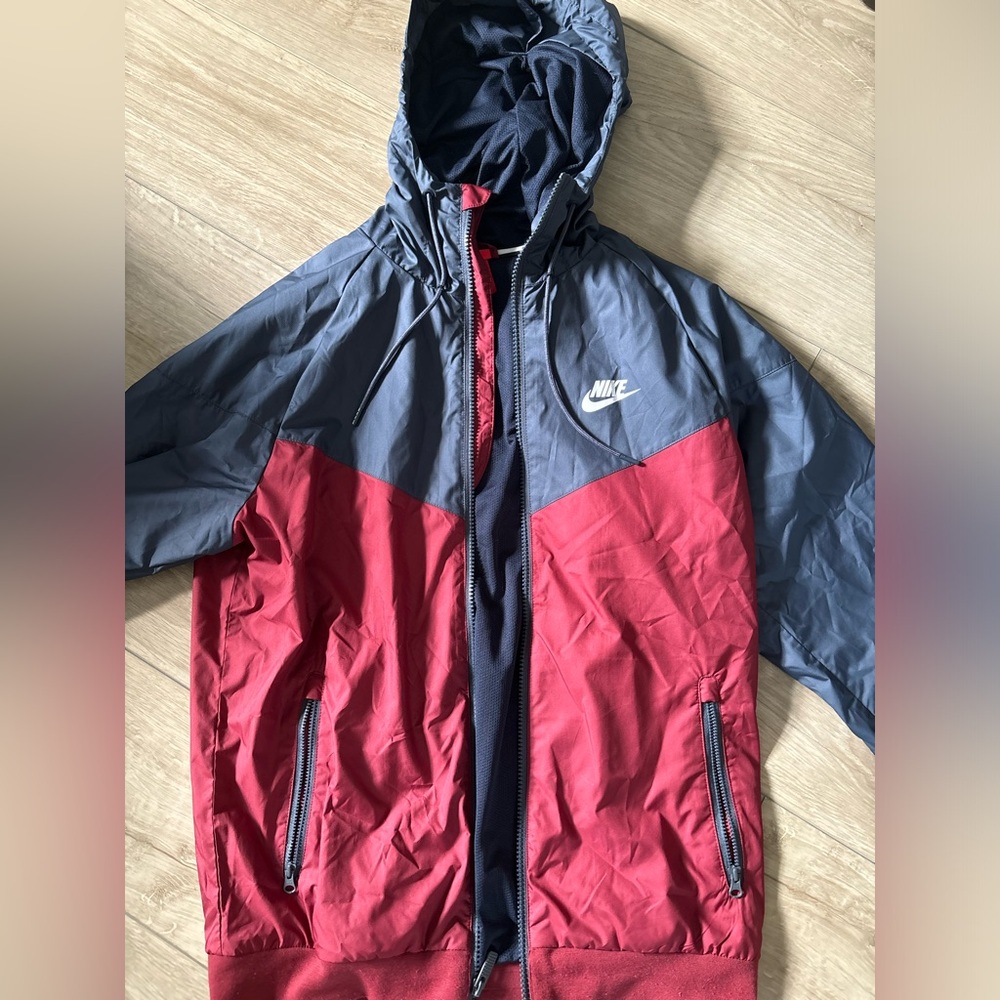 Men’s Nike windbreaker
